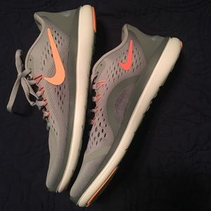 NIKE FIT SOLE SIZE 6.5